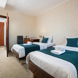 3* Aparthotel Globus